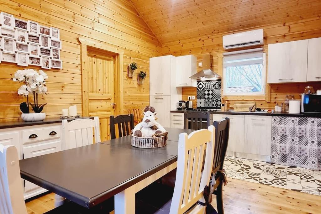 Вилла *L'Ecrin De L'Etang* Depaysement Assure Бурбур Экстерьер фото
